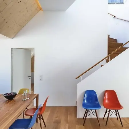 Landscape Architect's Roof Loft Enge Homestay